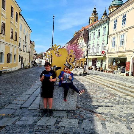 Schon Wohnen Beim Stift Melk Apartamento Exterior foto