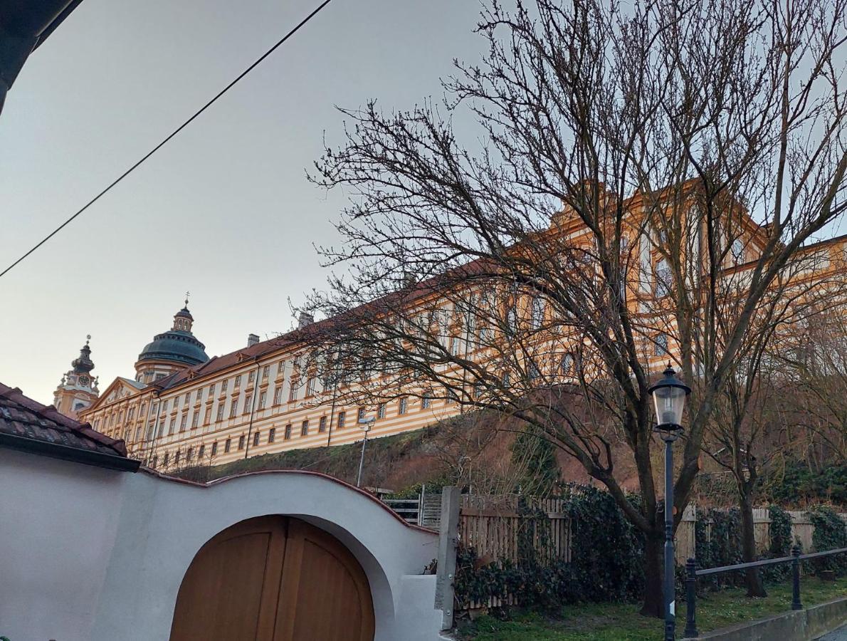 Schon Wohnen Beim Stift Melk Apartamento Exterior foto