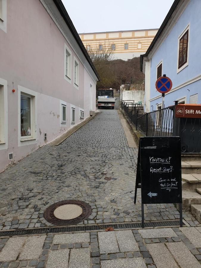 Schon Wohnen Beim Stift Melk Apartamento Exterior foto