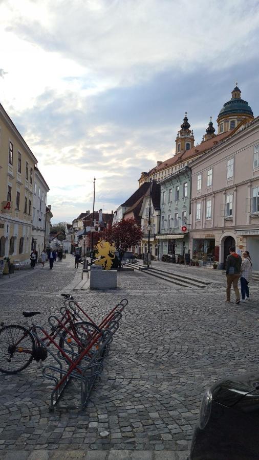 Schon Wohnen Beim Stift Melk Apartamento Exterior foto