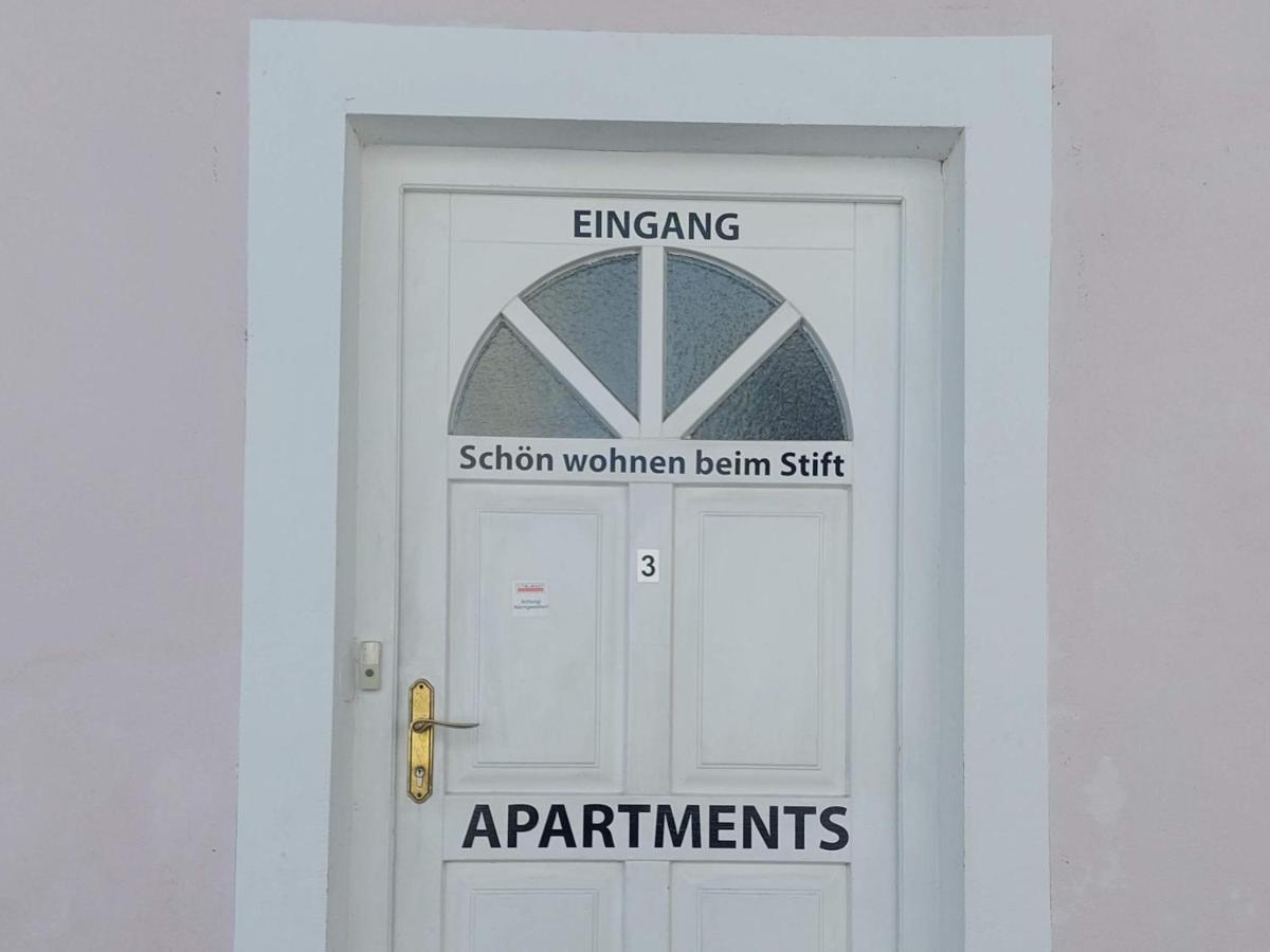 Schon Wohnen Beim Stift Melk Apartamento Exterior foto